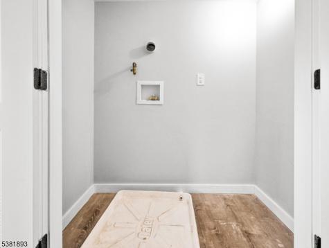 58 Park Avenue East Orange NJ 07017