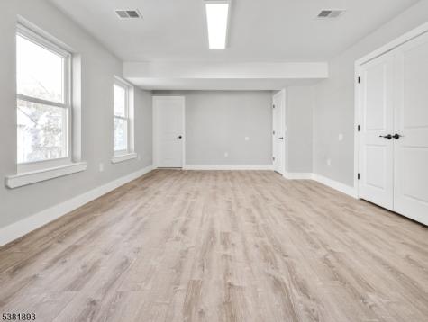 58 Park Avenue East Orange NJ 07017