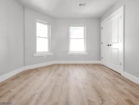 58 Park Avenue East Orange NJ 07017