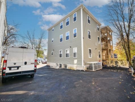 58 Park Avenue East Orange NJ 07017