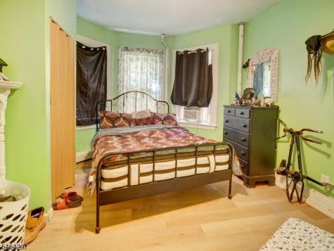 144 Steuben Street East Orange NJ 07018