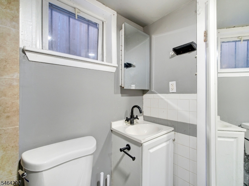 144 Steuben Street East Orange NJ 07018