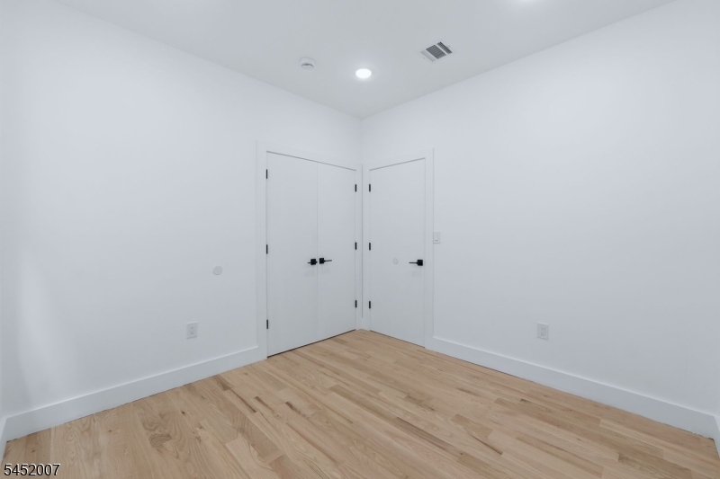 369 W 6th Avenue Newark NJ 07107