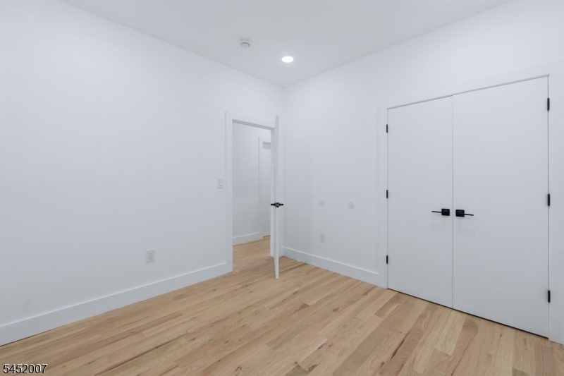 369 W 6th Avenue Newark NJ 07107