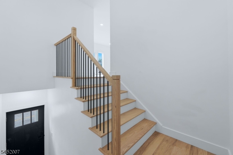 369 W 6th Avenue Newark NJ 07107