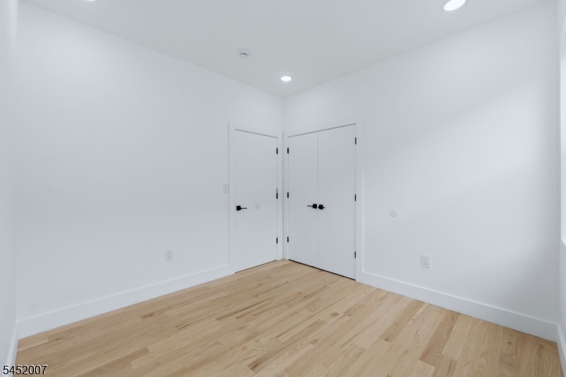 369 W 6th Avenue Newark NJ 07107