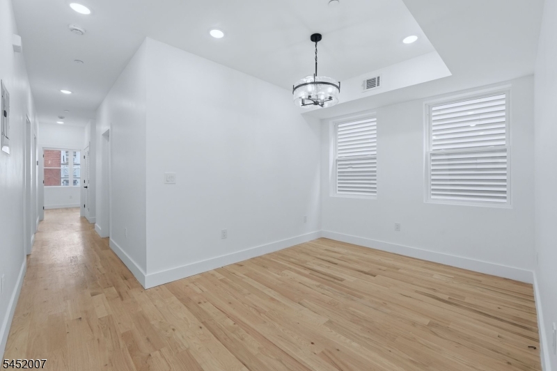 369 W 6th Avenue Newark NJ 07107