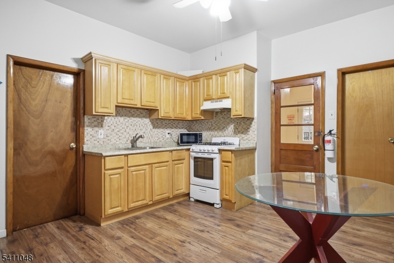23 Fillmore Street Newark NJ 07105