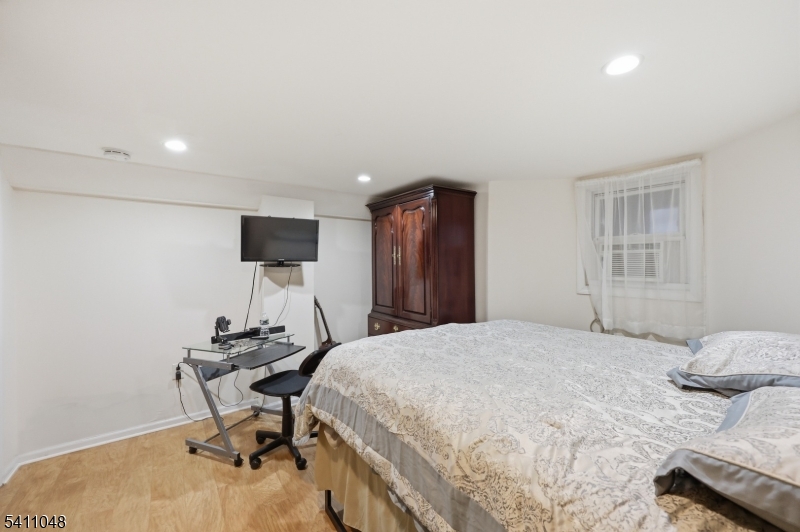 23 Fillmore Street Newark NJ 07105