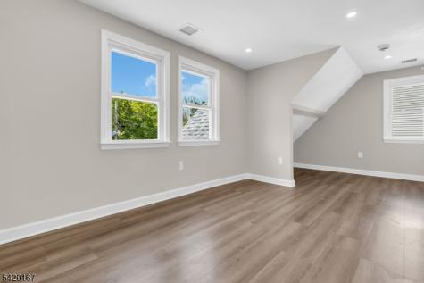 21 Market Street Edison NJ 08817