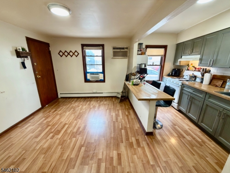 15 Hensler Street Newark NJ 07105