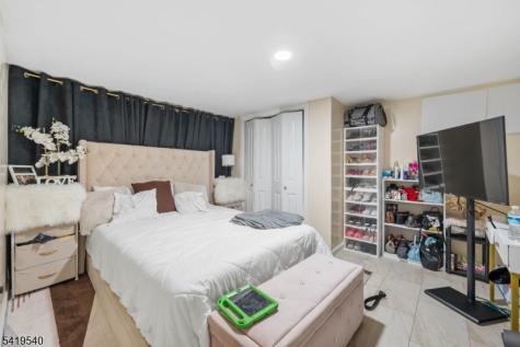 34 Henry Street Woodbridge NJ 07064
