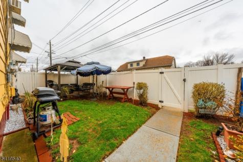 34 Henry Street Woodbridge NJ 07064