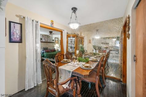 34 Henry Street Woodbridge NJ 07064