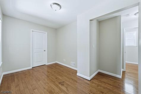 314 7TH Avenue W Newark NJ 07107