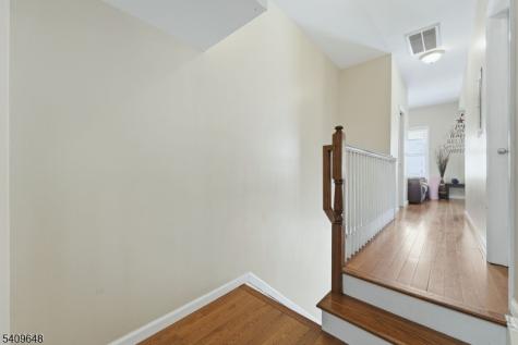 314 7TH Avenue W Newark NJ 07107