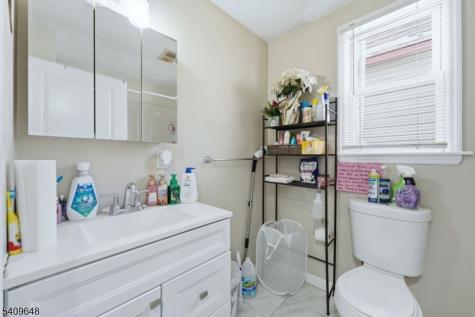 314 7TH Avenue W Newark NJ 07107
