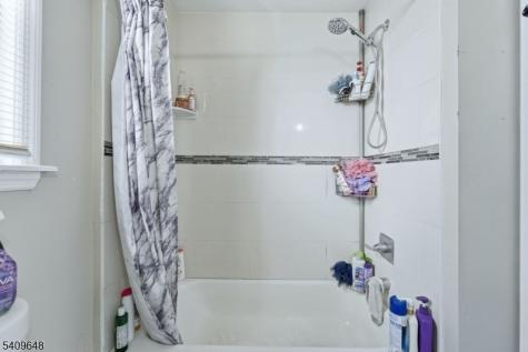 314 7TH Avenue W Newark NJ 07107