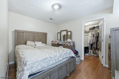 314 7TH Avenue W Newark NJ 07107