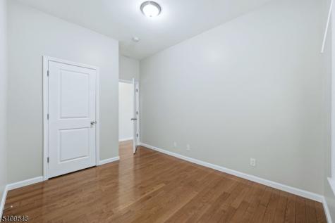 314 7TH Avenue W Newark NJ 07107