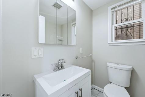 314 7TH Avenue W Newark NJ 07107