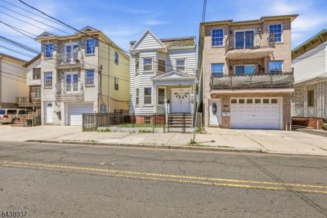 295 Old Bergen Road Jersey City NJ 07305