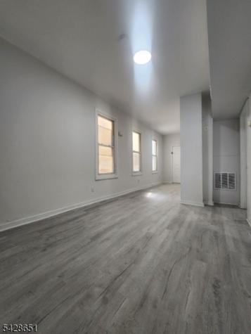 504 Bond Street Elizabeth NJ 07206