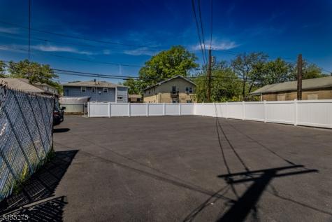 221 N Park Street East Orange NJ 07017