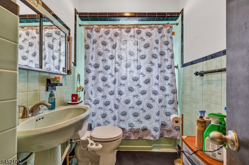 334 Trenton Avenue Paterson NJ 07503