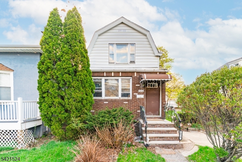 375 Westervelt Place Lodi NJ 07644