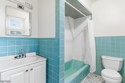 375 Westervelt Place Lodi NJ 07644