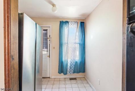 375 Westervelt Place Lodi NJ 07644