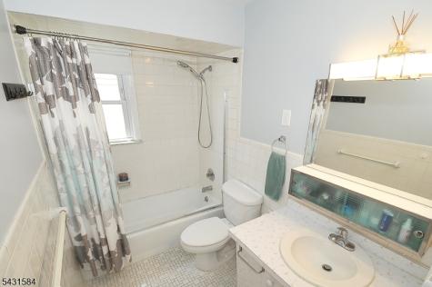 314 Kennedy Drive Linden NJ 07036