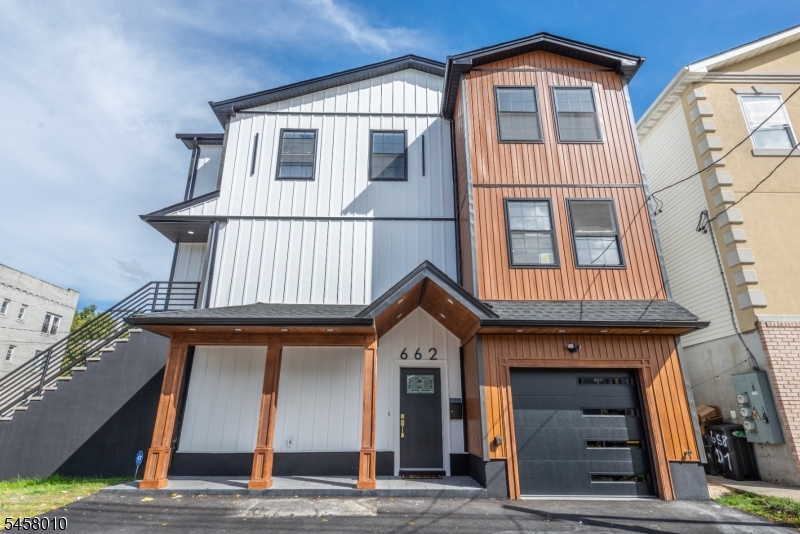 662 18TH Avenue Irvington NJ 07111
