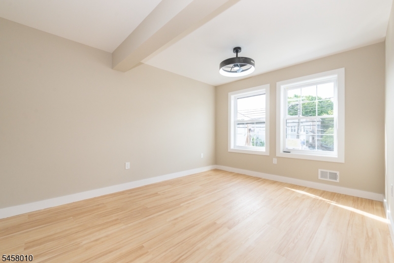 662 18TH Avenue Irvington NJ 07111