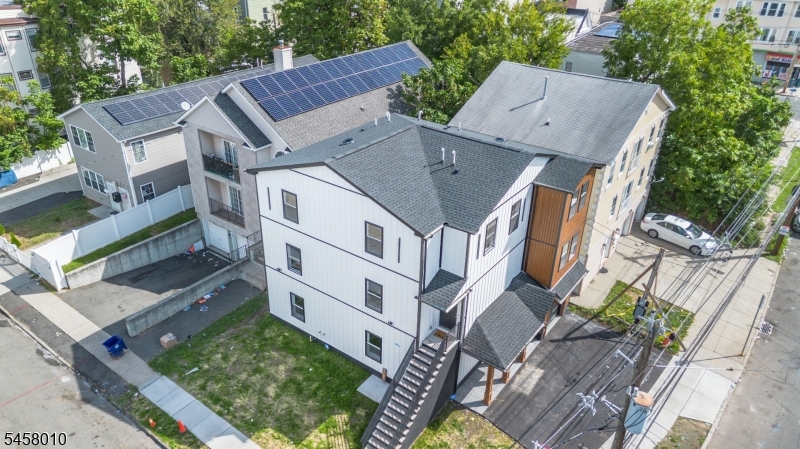 662 18TH Avenue Irvington NJ 07111