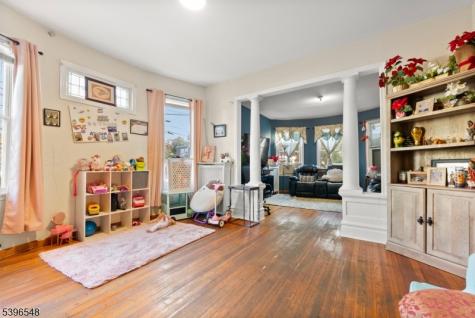 91 Headley Terrace Irvington NJ 07111