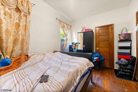 91 Headley Terrace Irvington NJ 07111