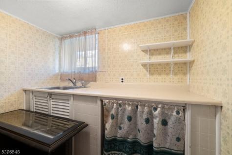 91 Headley Terrace Irvington NJ 07111