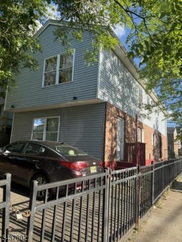 586 15TH Avenue Newark NJ 07103