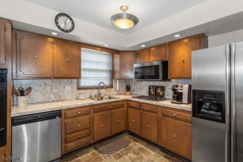 164 Page Street Elmwood Park NJ 07407