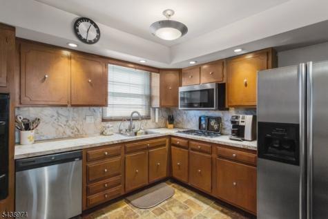 164 Page Street Elmwood Park NJ 07407