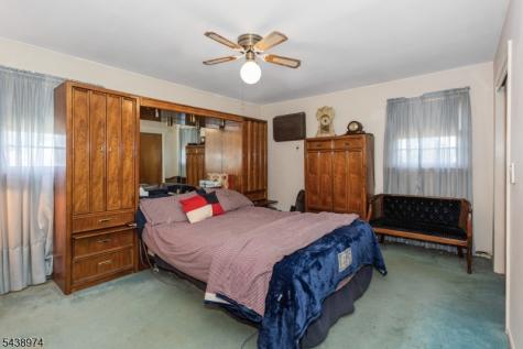 164 Page Street Elmwood Park NJ 07407