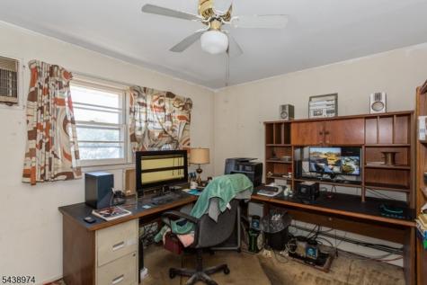 164 Page Street Elmwood Park NJ 07407