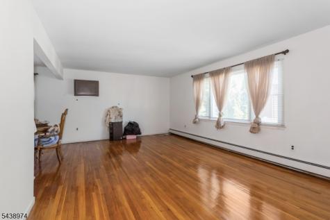 164 Page Street Elmwood Park NJ 07407