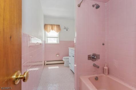 164 Page Street Elmwood Park NJ 07407