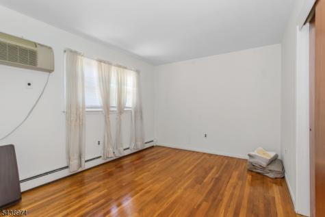 164 Page Street Elmwood Park NJ 07407