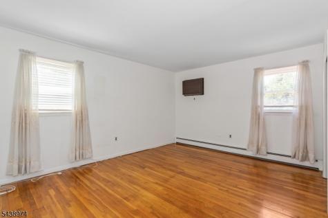 164 Page Street Elmwood Park NJ 07407