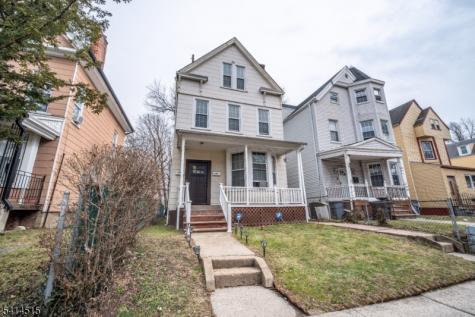108 Hollywood Avenue East Orange NJ 07018