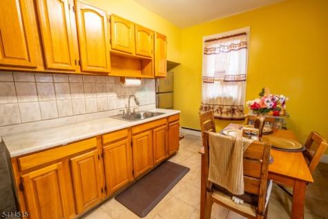 108 Hollywood Avenue East Orange NJ 07018